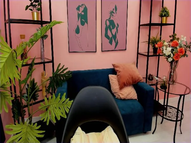 Live sex webcam photo for EvaRame #255548659