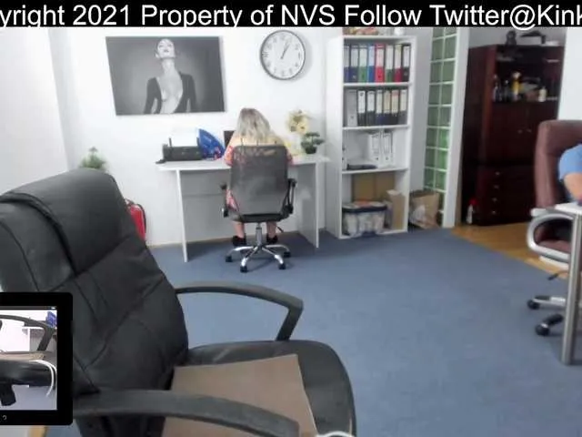 Live sex webcam photo for KinkyOffice #264254390