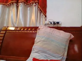 Live sex webcam photo for pornadrianna #240677420