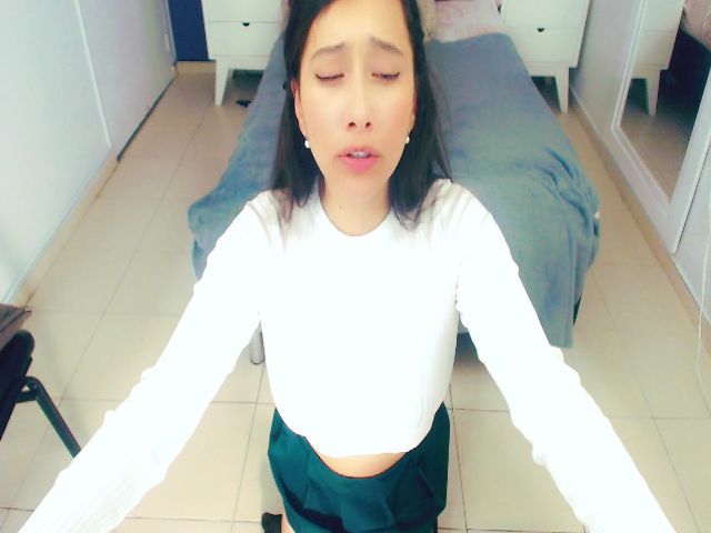 Live sex webcam photo for anniesclub #252366837