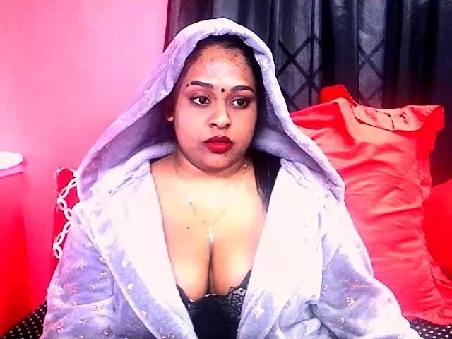 Live sex webcam photo for Indianstorm4u #256893435