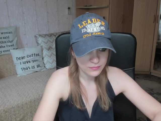 Live sex webcam photo for CherishSia #241048090