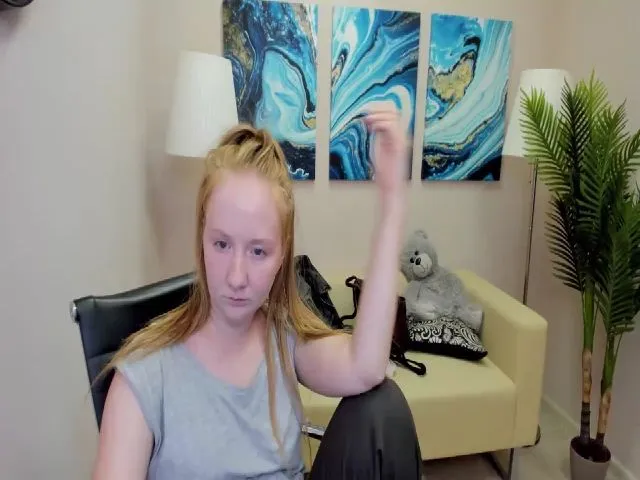 Live sex webcam photo for StunningKelly #257070405