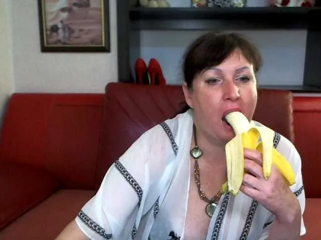 Live sex webcam photo for Milf4love #259783068