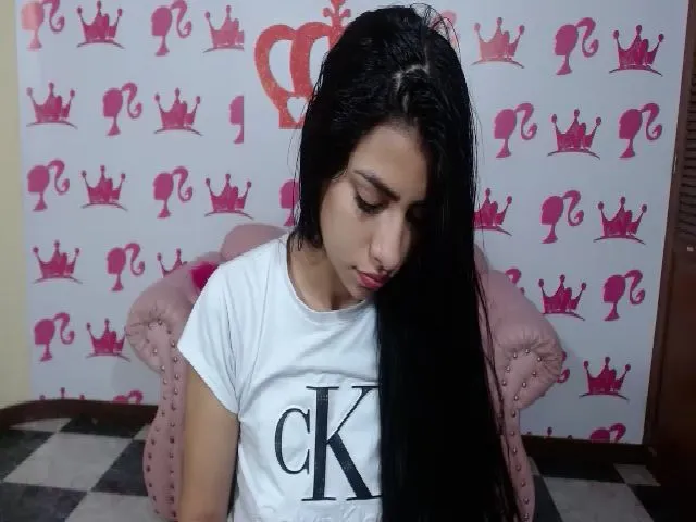 Live sex webcam photo for Naughtty_Doll #258147370