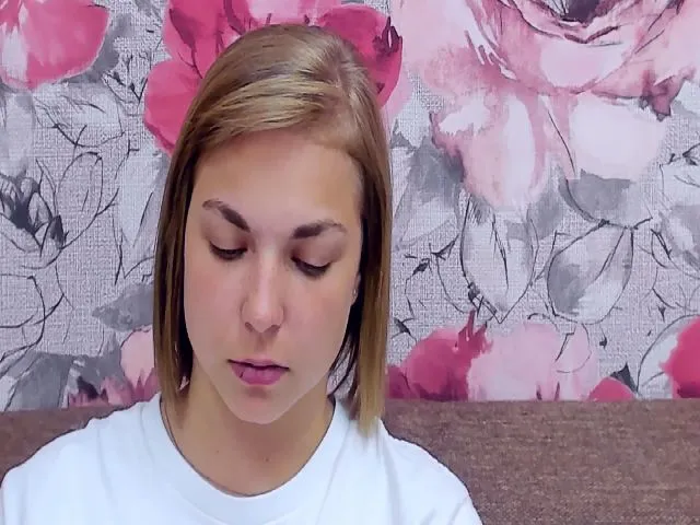 Live sex webcam photo for TataArdent #252370492