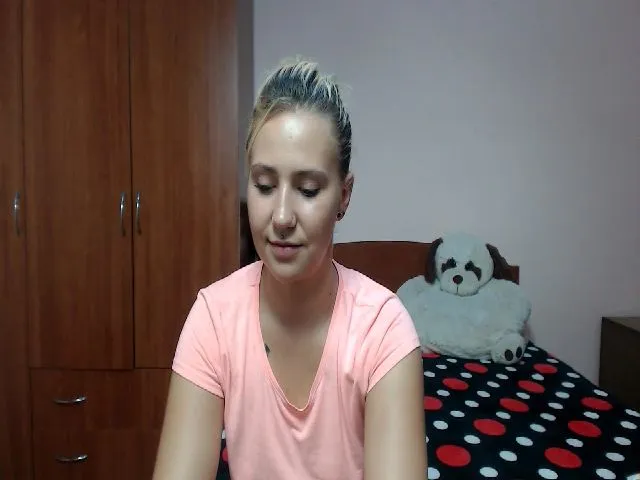 Live sex webcam photo for Tweetyboom #265233245