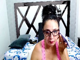 Live sex webcam photo for SweetxLoren #252108252