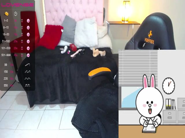 Live sex webcam photo for LESLY_LAURA #261400973