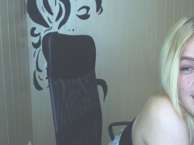 Live sex webcam photo for KetiLove_ #264509395