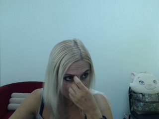 Live sex webcam photo for popdiva #240563483