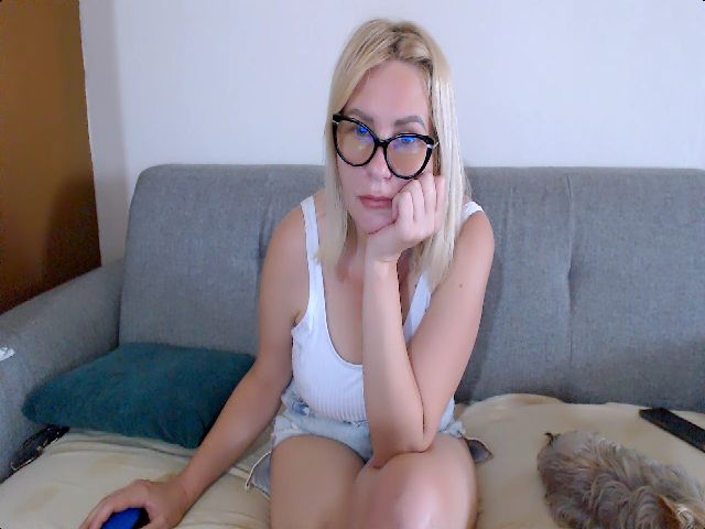 Live sex webcam photo for Stephycute #252835825