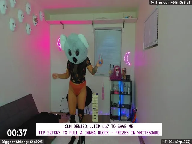 Live sex webcam photo for Glitt3rSlut #254311162