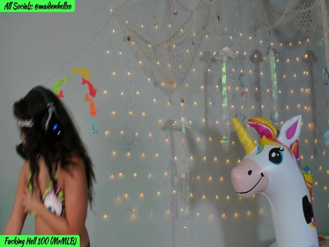 Live sex webcam photo for maidenhellxo #257251431