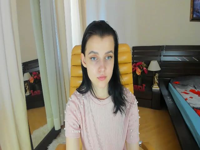 Live sex webcam photo for SoniNex #254752419