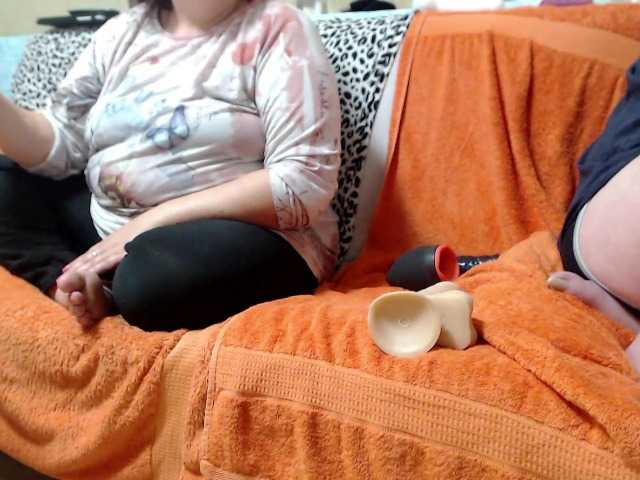 Live sex webcam photo for PaarHotHot #241172322