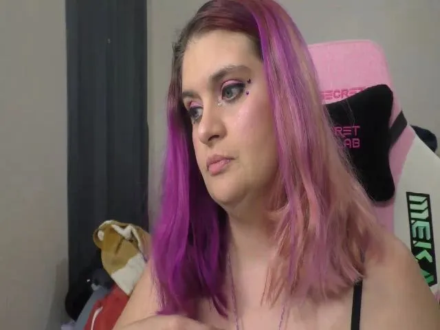 Live sex webcam photo for JamieJensen #261868522