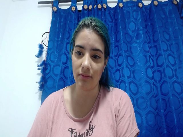 Live sex webcam photo for Blue__moon__ #252733147