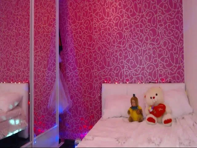 Live sex webcam photo for Neon_Candy #254137548