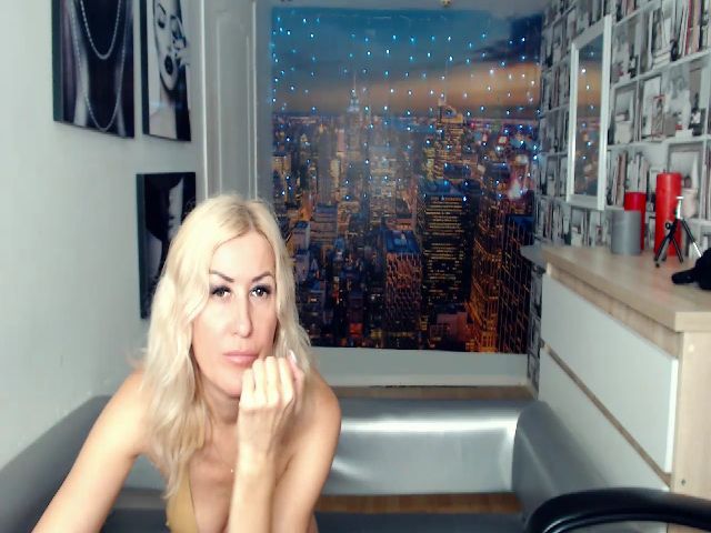 Live sex webcam photo for Lovely_della #263145211
