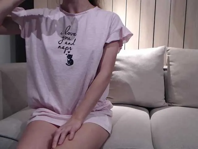 Live sex webcam photo for Shy-SweetGirl #241149858