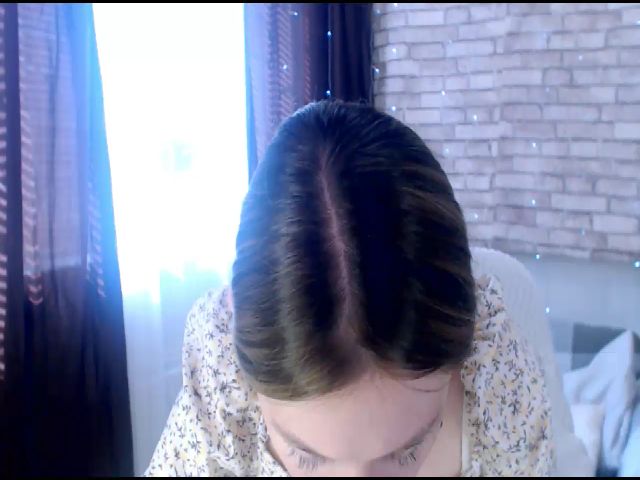 Live sex webcam photo for CumMeaRiver #256152620