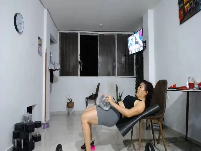 Live sex webcam photo for Akeishaa_ #257228391
