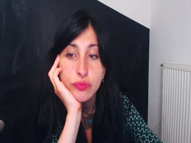 Live sex webcam photo for SnowSpacee #252647070