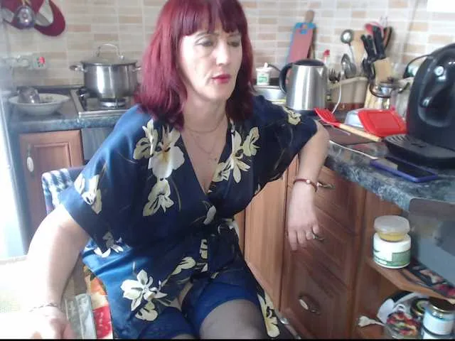 Live sex webcam photo for TinaaHott #241225711
