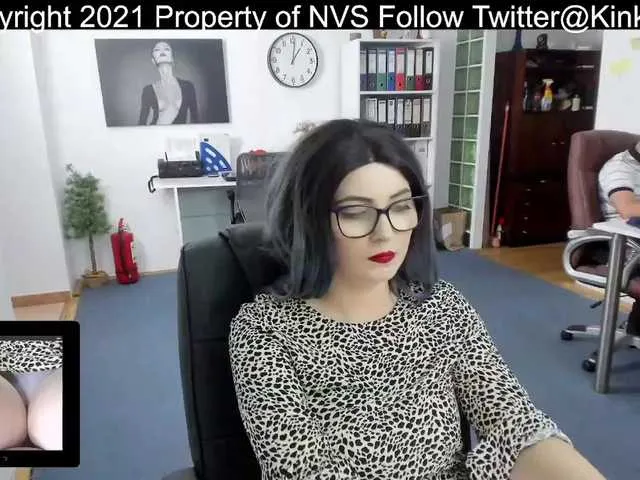 Live sex webcam photo for KinkyOffice #252492163