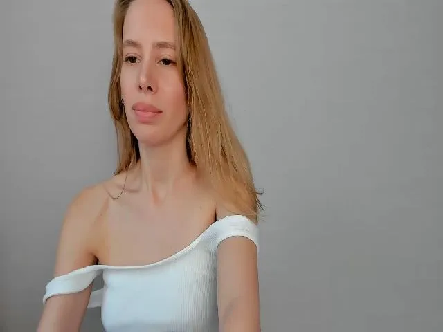 Live sex webcam photo for WowAlina_ #256244179