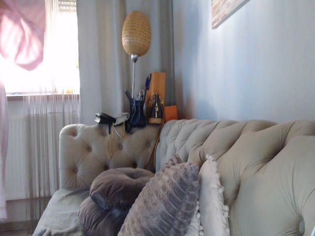 Live sex webcam photo for SashaLopez #264768998