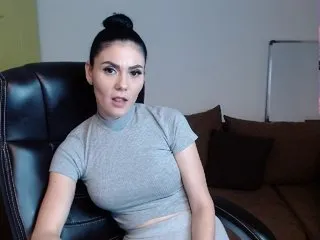 Live sex webcam photo for Evelyn7 #240693692