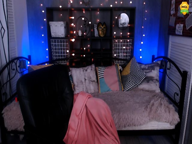 Live sex webcam photo for LynneDawson #252960518