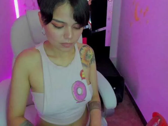 Live sex webcam photo for reiven-brown #241375537