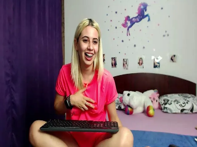 Live sex webcam photo for Diamond06 #258301860