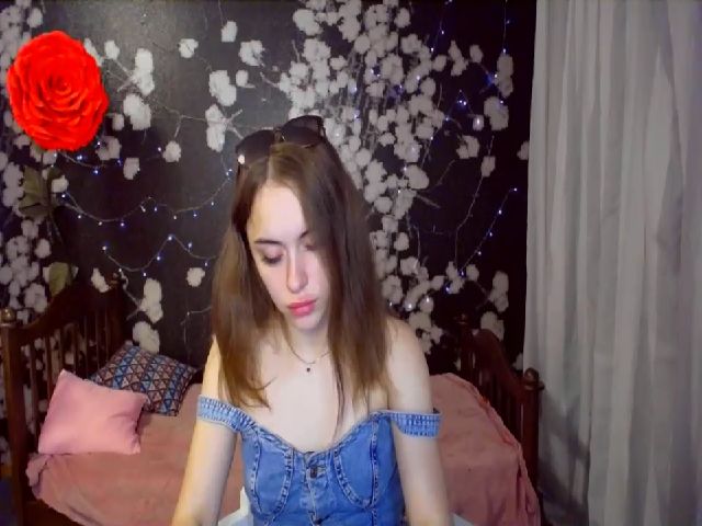 Live sex webcam photo for EshliLee__ #255877280