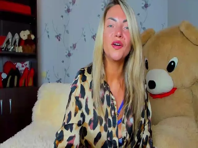 Live sex webcam photo for Alisa_Sims #253907792