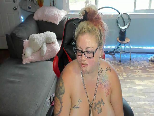 Live sex webcam photo for Janrubygirl #263260436
