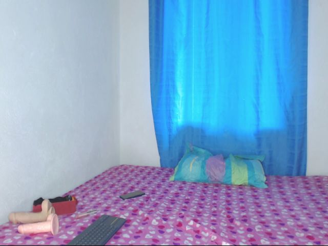 Live sex webcam photo for avril_harpper #264981480