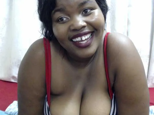 Live sex webcam photo for LillyBee #241356462
