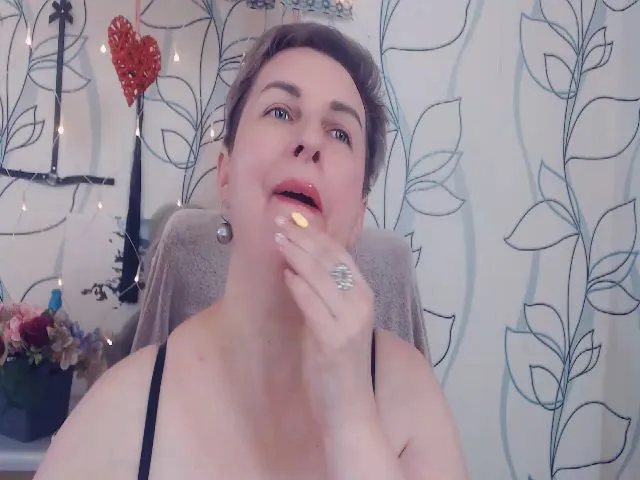 Live sex webcam photo for DepravedMadam #258513468