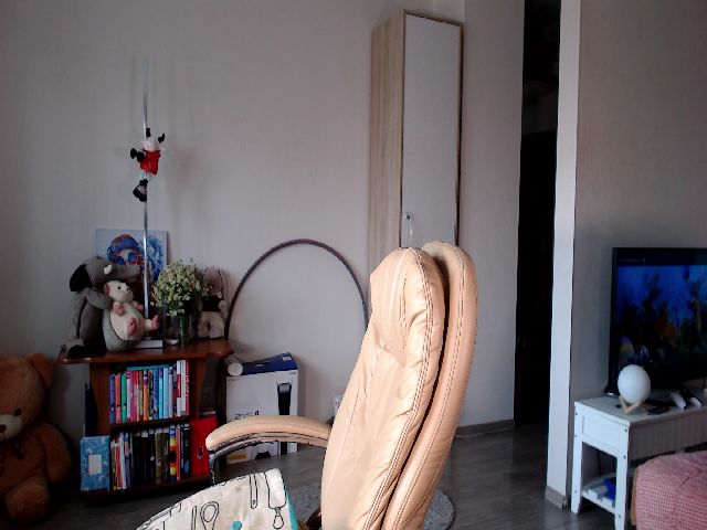 Live sex webcam photo for HoneyIAmHome #256149356