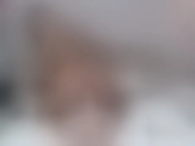 Live sex webcam photo for LauraCrystall #259994857