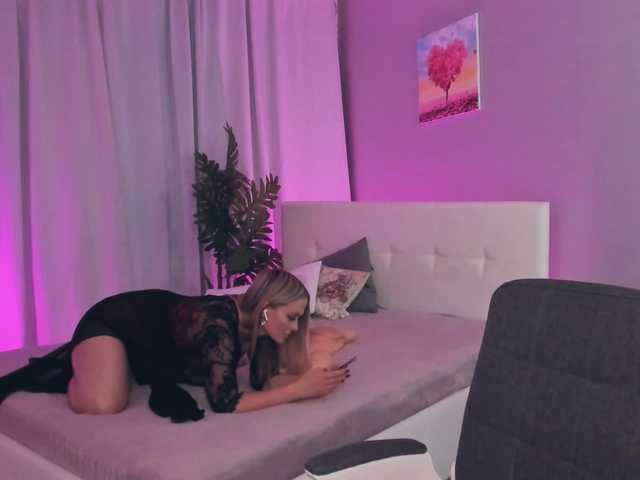 Live sex webcam photo for LibbyNora #245242788