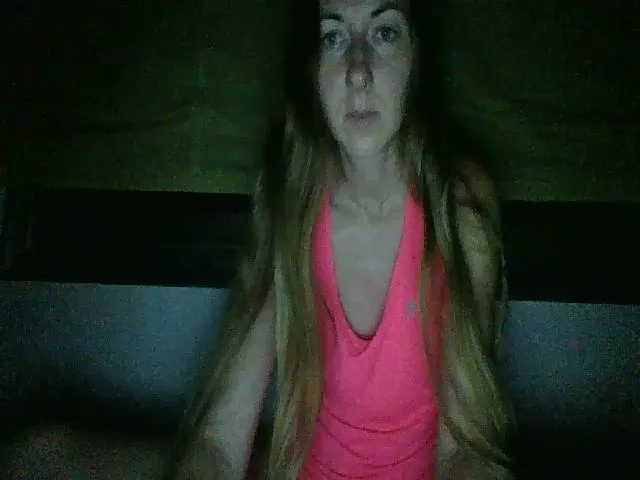Live sex webcam photo for CheelyWilly #254262105