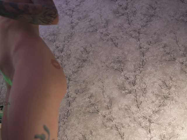 Live sex webcam photo for siberianngirl #254780415