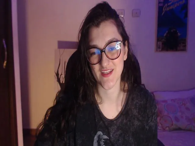 Live sex webcam photo for Miah_Peach #255827031