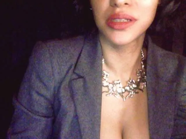 Live sex webcam photo for Valentt1na #241092029