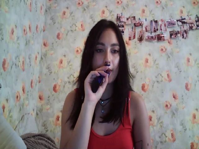 Live sex webcam photo for lolly_hollyy #259906723